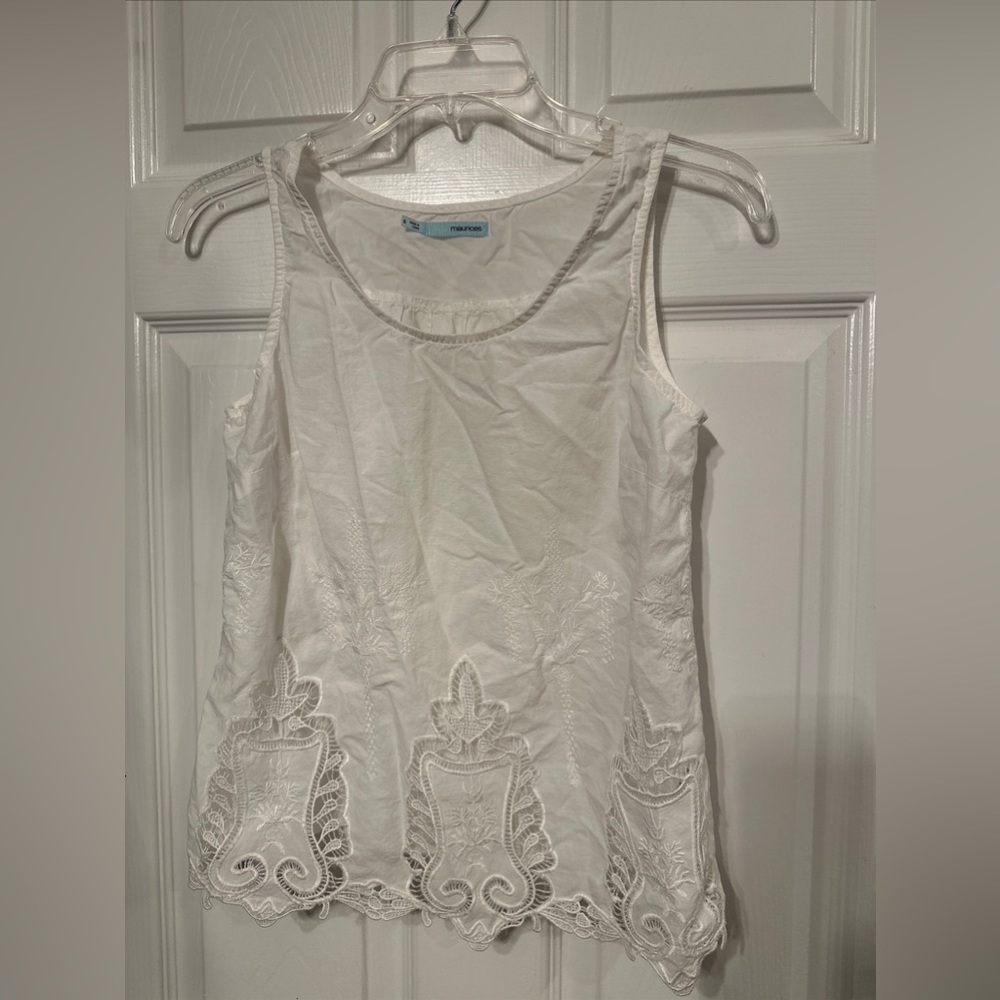 Maurices Size Small White Tank Top LACE and Embroidery ACCENTS Women’s Mint